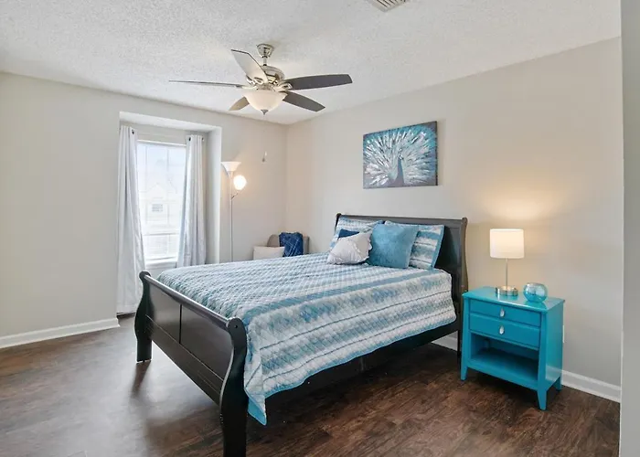Three Bedroom Townhome Lafayette