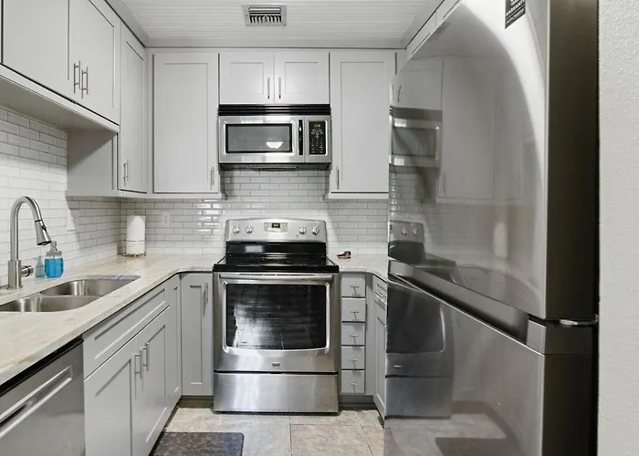 Three Bedroom Townhome Appartement